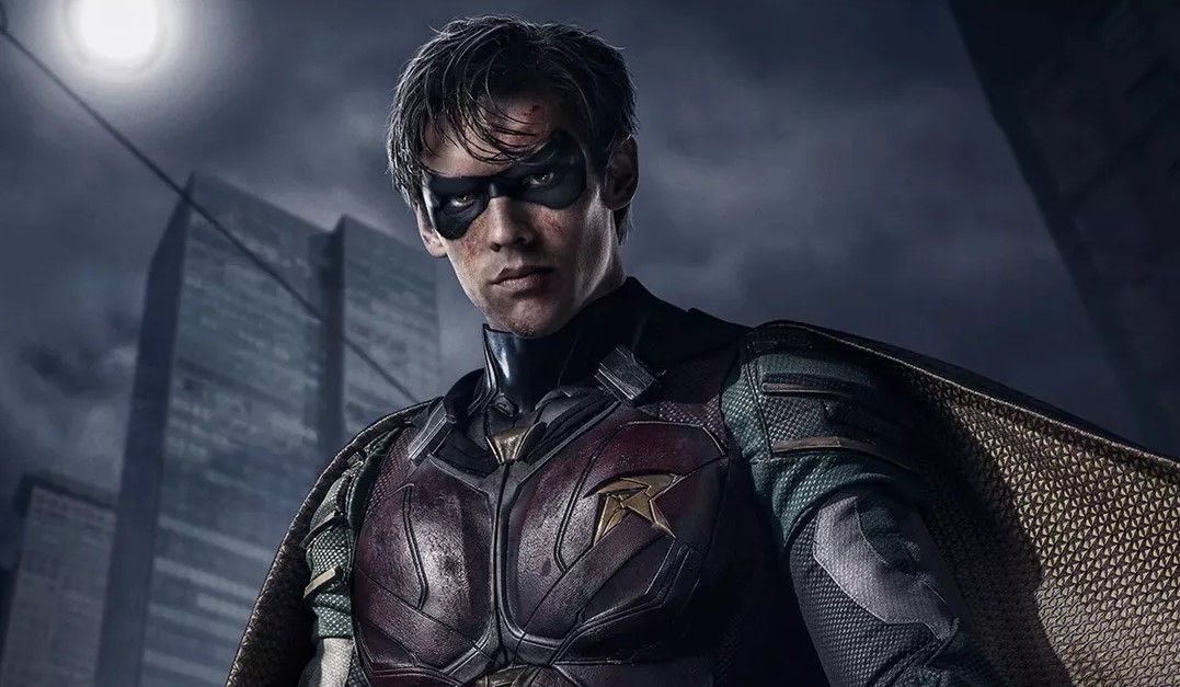 Titans Season 2 BTS Photo Possibly Confirms Titans Tower