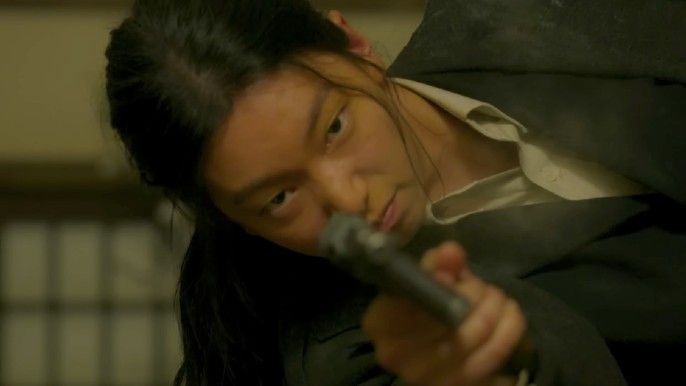 Lee Ho-jung as Eon Nyeon in Song of the Bandits