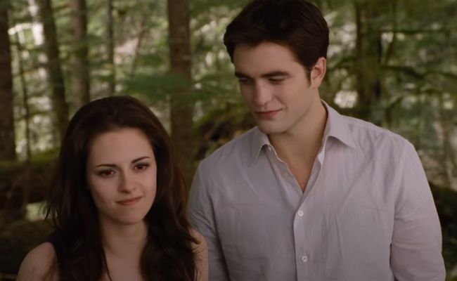 Kristin Stewart as Bella Swan, Robert Pattinson as Edward Cullen in Twilight