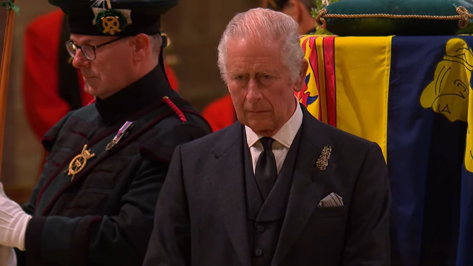 king-charles-iii-sparks-health-fears-after-he-struggled-to-maintain-his-balance-during-queen-elizabeths-procession-camillas-husband-allegedly-unhealthy-to-walk-40-minutes-straight