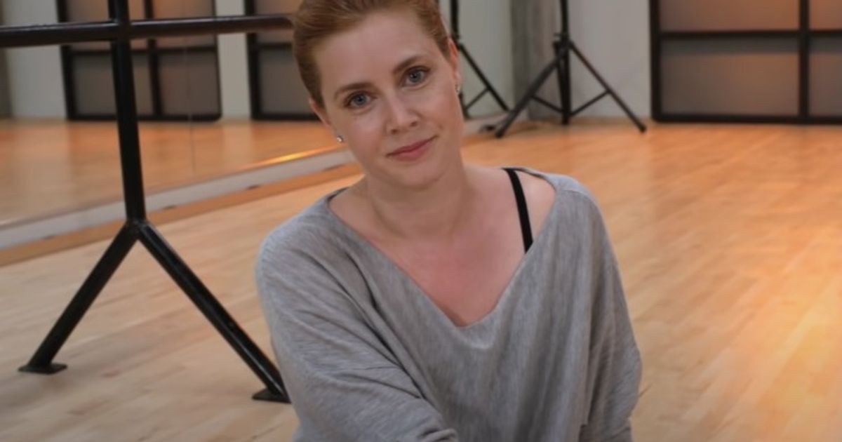amy-adams-net-worth-2022-how-rich-the-enchanted-star-is-today