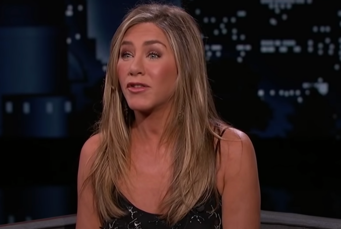 jennifer-aniston-refused-to-confirm-her-relationship-with-david-schwimmer-because-shes-guarded-with-men-friends-alum-called-her-co-star-brother