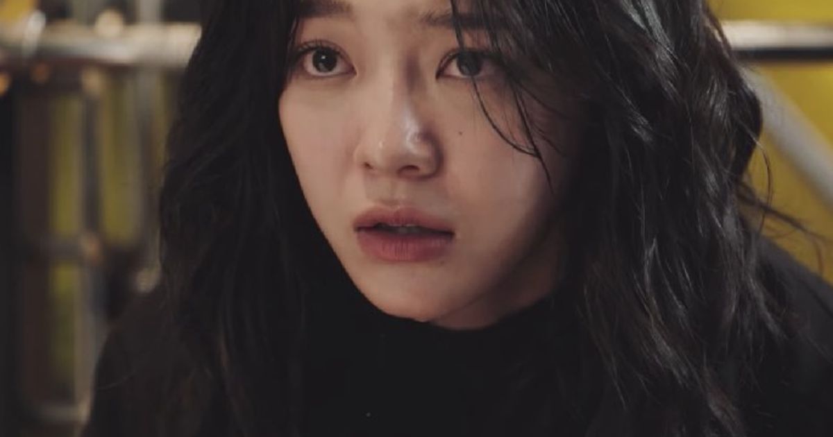 Kim Se-jeong as Do Ha-na in The Uncanny Counter Season 2