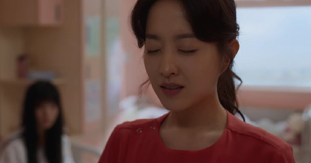 Park Bo-Young as Jung Da-Eun in Daily Dose of Sunshine