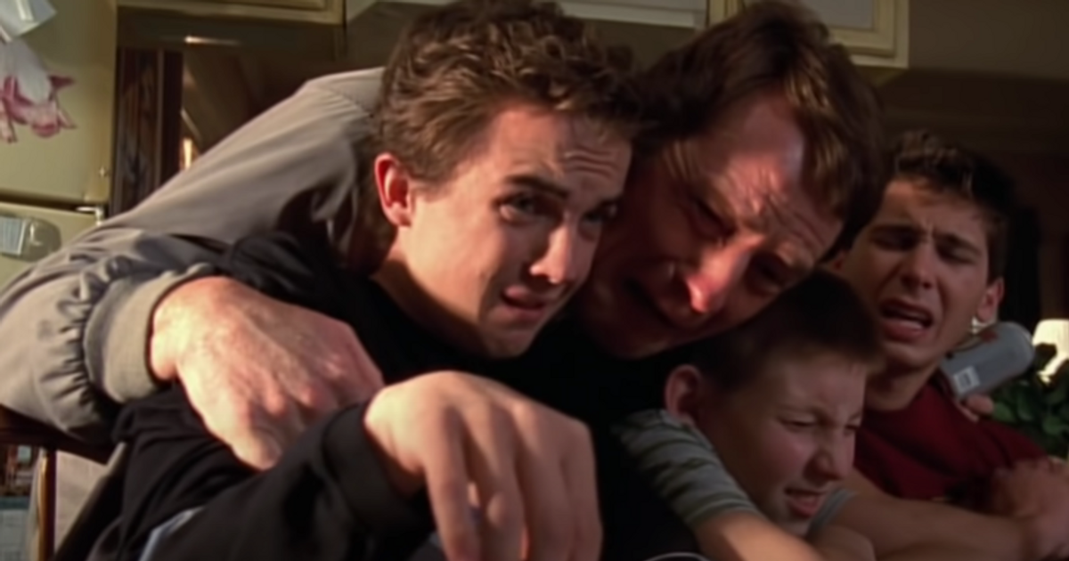 malcolm-in-the-middle-reboot-frankie-muniz-reveals-bryan-cranston-is-working-on-possible-revival-script