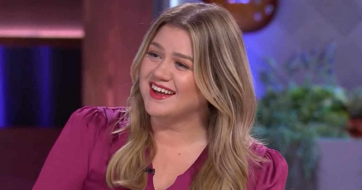 kelly-clarkson-shock-american-idol-alum-quits-the-voice-to-prevent-brandon-blackstock-from-using-her-busy-life-against-her-songstress-reportedly-accused-for-spying-on-her-ex-husband