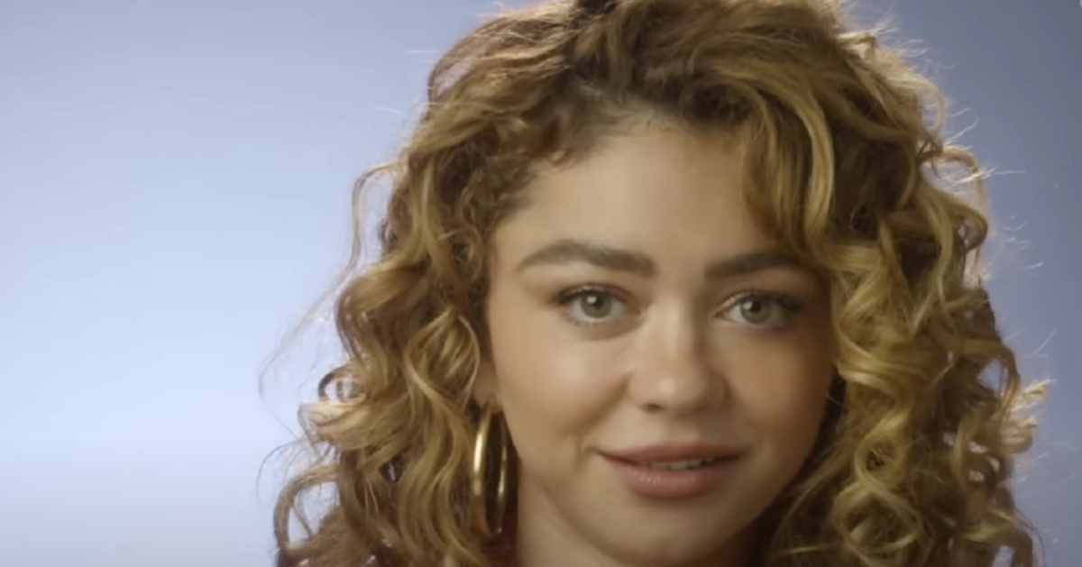 sarah-hyland-net-worth-how-rich-is-the-modern-family-star-today