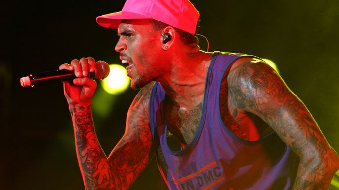 chris-brown-express-fury-over-double-standards-in-entertainment-sk-my-dk-disrespectfully