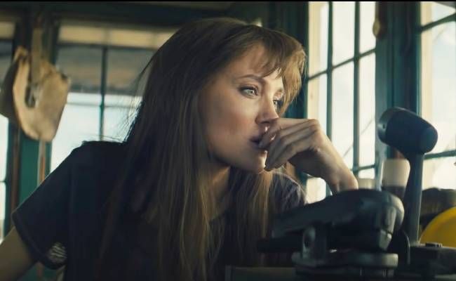 Angelina Jolie stars in Those Who Wish Me Dead trailer.