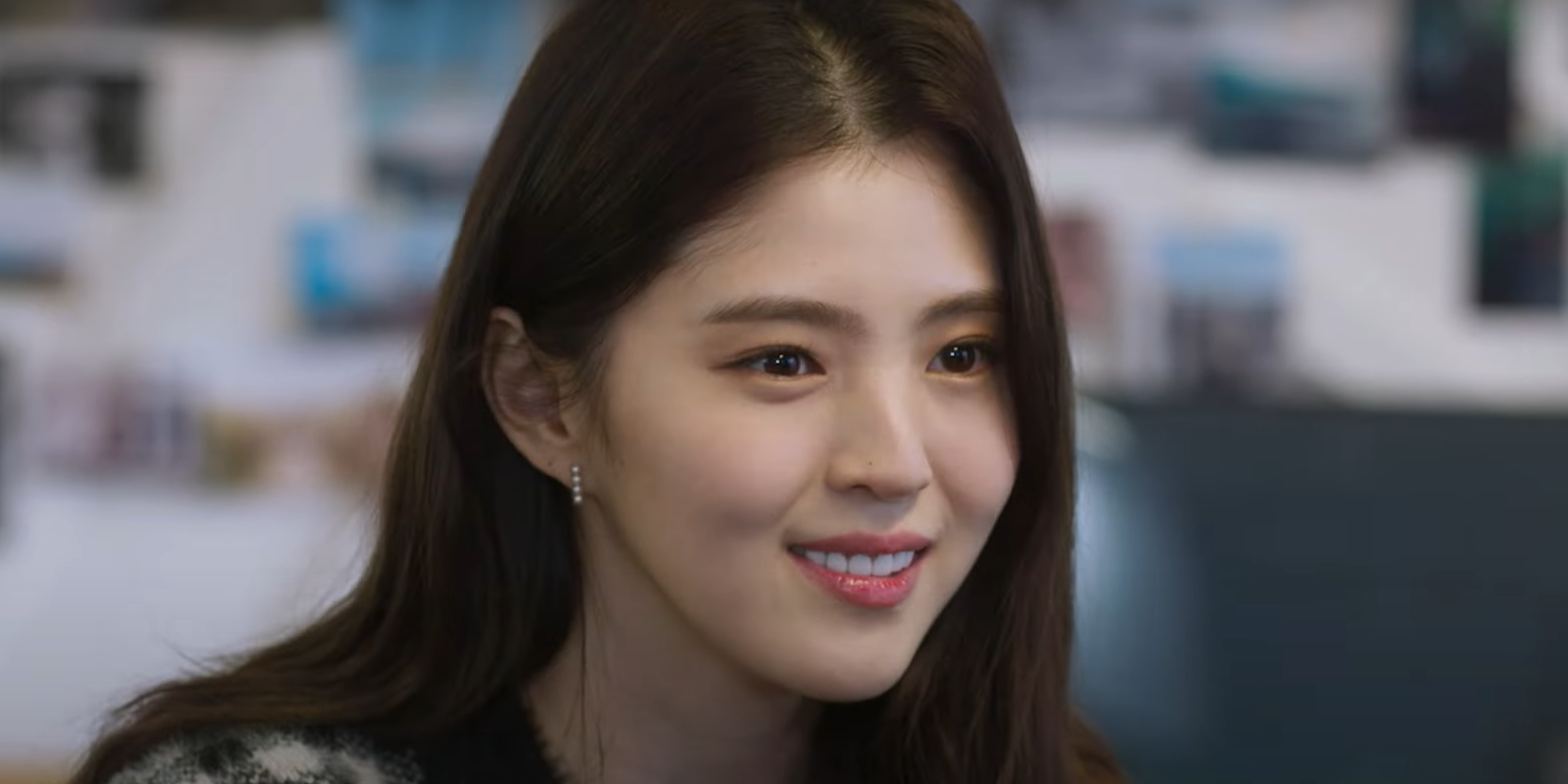Han So-hee smiling in Soundtrack K-drama