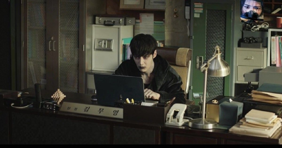 Horror comedy Kdrama: Choi Jin-hyuk as Kim Moo-young/Kang Min-ho in Zombie Detective