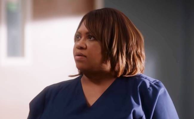 Chandra Wilson plays Dr. Bailey in Grey's Anatomy.