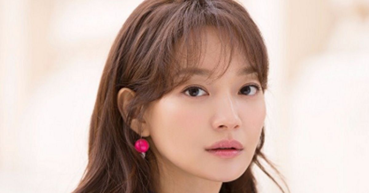 Shin Min-ah as Yoon Hye-jin in Hometown Cha-Cha-Cha