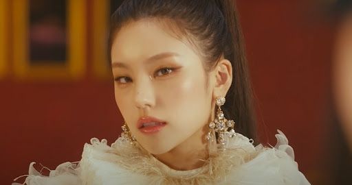 why-itzy-yeji-is-adored-loved-by-makeup-artists-revealed