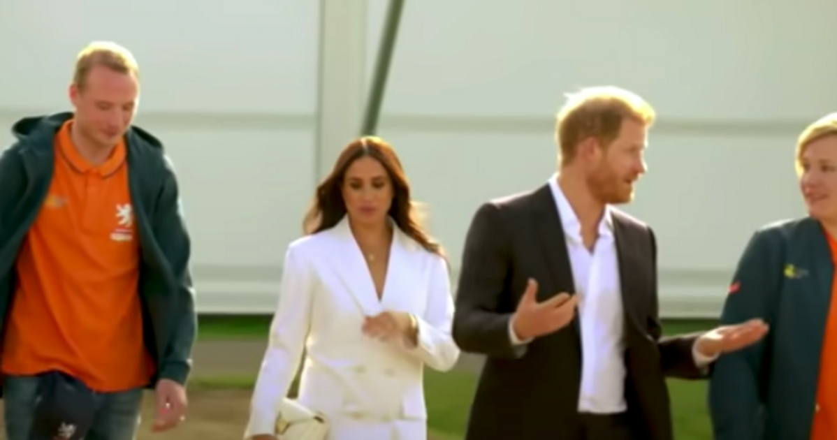 meghan-markle-prince-harry-shock-majority-doesnt-want-to-see-sussexes-joining-royal-family-on-balcony-during-queen-elizabeths-jubilee-platinum-celebration