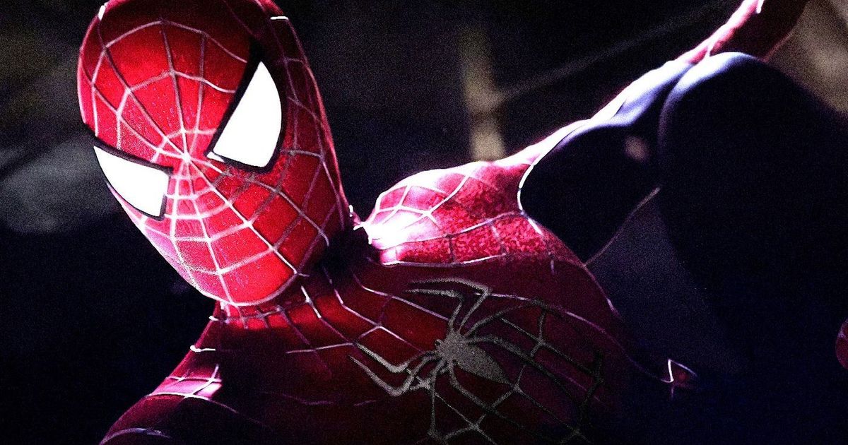 Fans Believe Tobey Maguire is Wearing a Fake Butt in Spider-Man: No Way ...