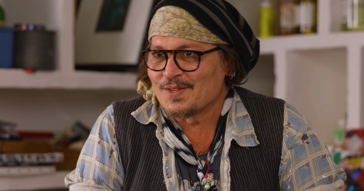 johnny-depp-shock-jason-momoa-subtly-showed-support-to-amber-heard-ex-fantastic-beasts-actor-says-aquaman-actress-jealous-of-his-friendship-with-paul-bettany