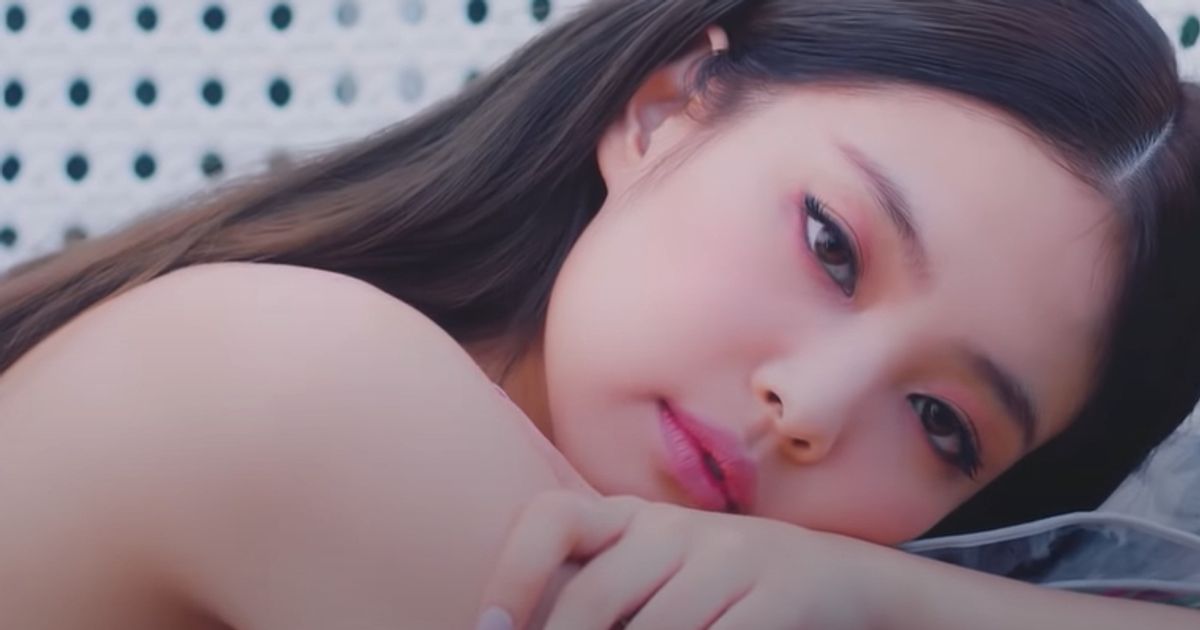 BLACKPINK Jennie Makes History With SOLO After Hit Song Reaches 800 ...