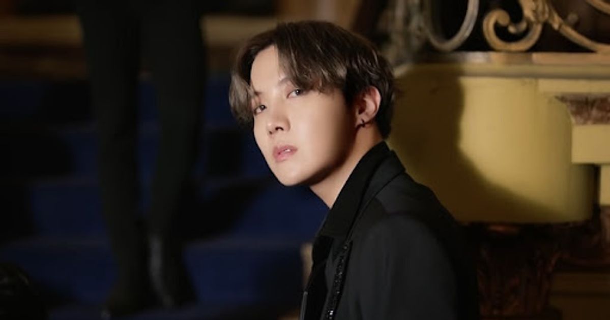 bts-j-hope-girlfriend-2022-is-he-in-a-romantic-relationship