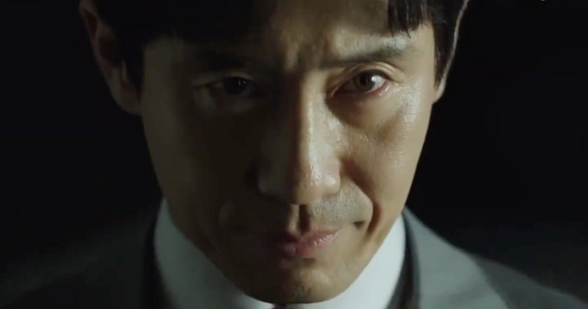Shin Ha-kyun as Han Dong-soo in Evilive