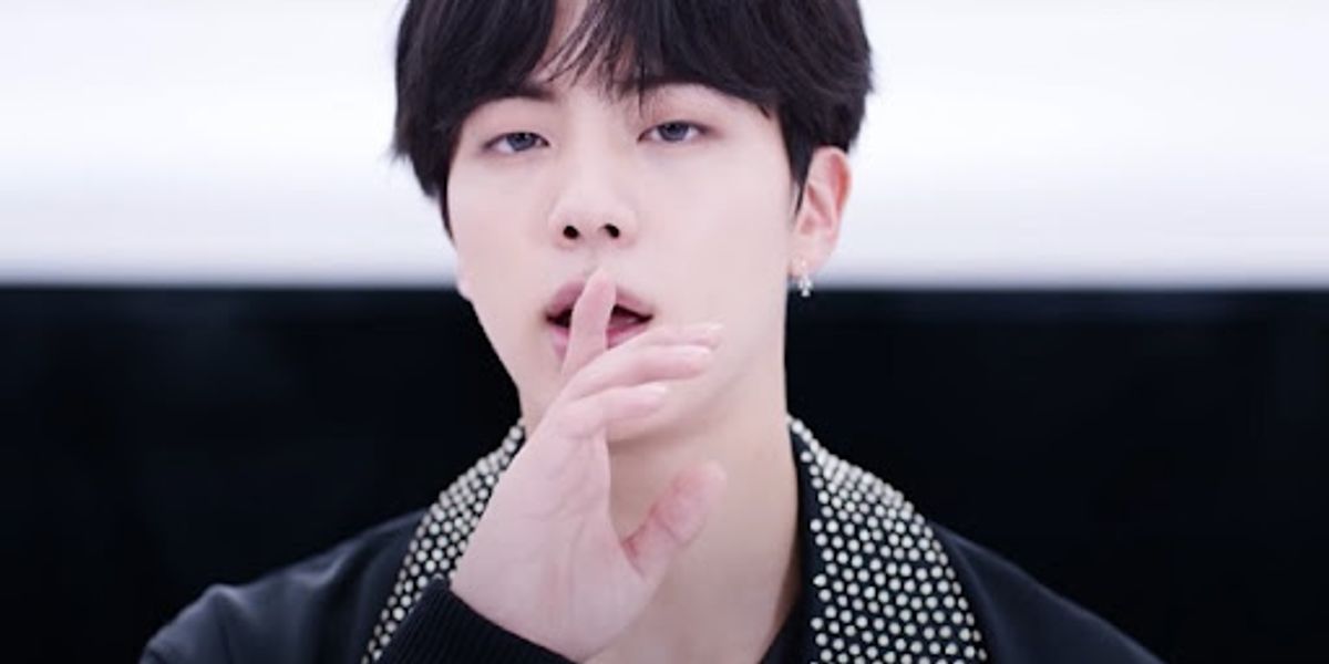 why-bts-jin-fashion-style-described-as-classic-simple-explained