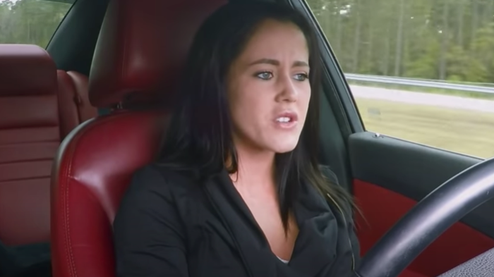 jenelle-evans-shock-teen-mom-2-star-slammed-by-fans-over-dirty-mirror-and-sink-overflowing-with-dishes