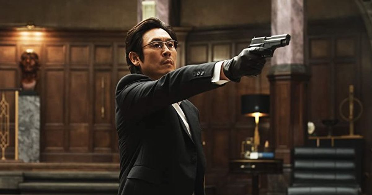 Sol Kyung Gu as Cha Min Kyu in Kill Boksoon