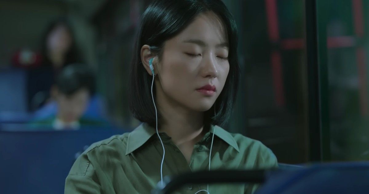 Jeon Yeo-been as Han Jun-hee, Kwon Min-ju in A Time Called You