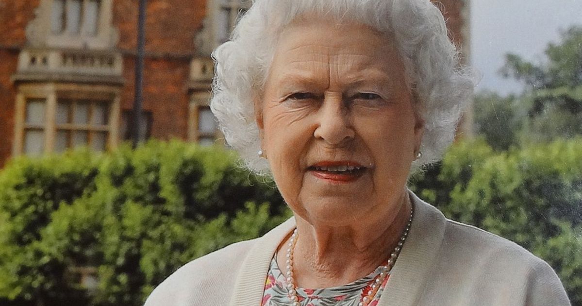 queen-elizabeth-heartbreak-charles-and-william-appalled-by-her-majesty-support-to-sarah-fergusons-ex-husband-royal-derailed-sons-sex-probe